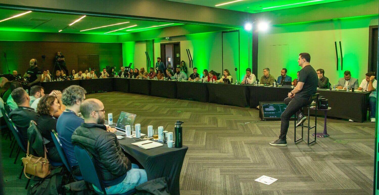 Contadores que faturam acima de 1 milhão de reais mensais se reúnem pela primeira vez